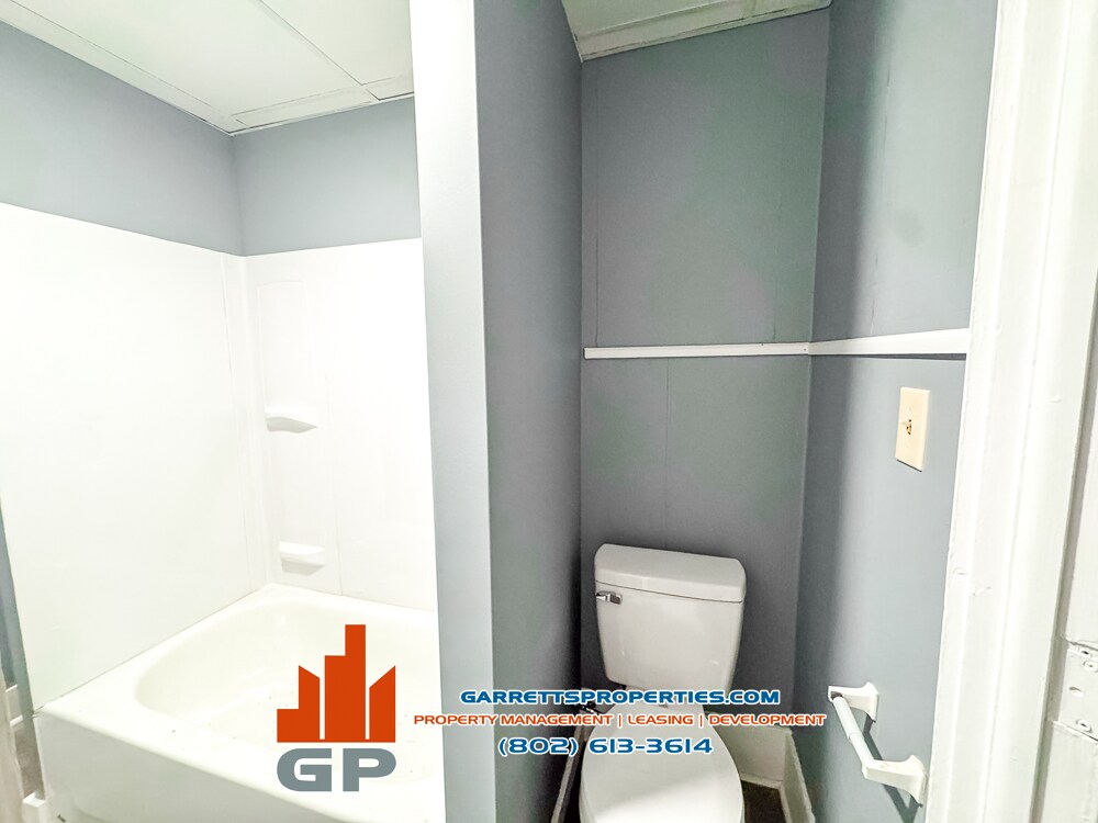 Building Photo - 23 Brook St