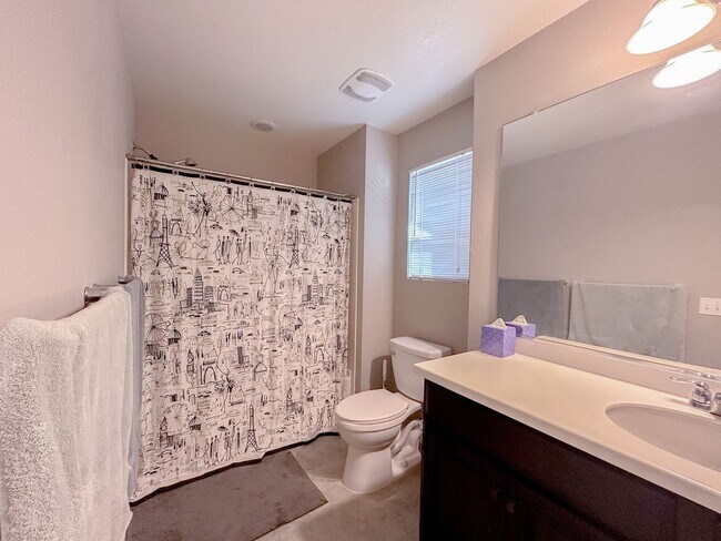 Building Photo - 8056 E 53rd Dr