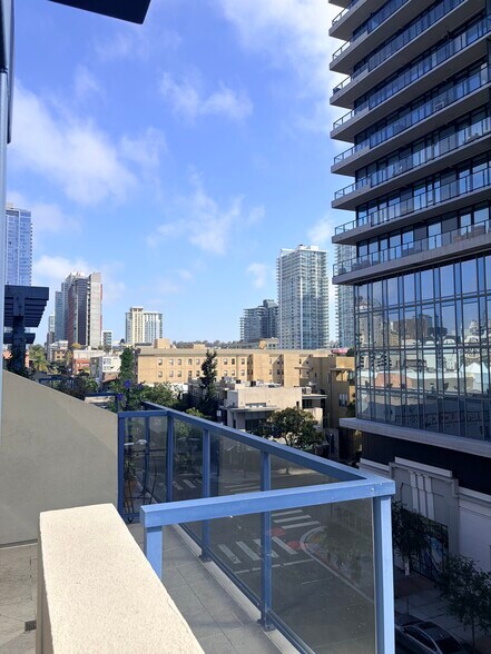 Building Photo - 875 G St