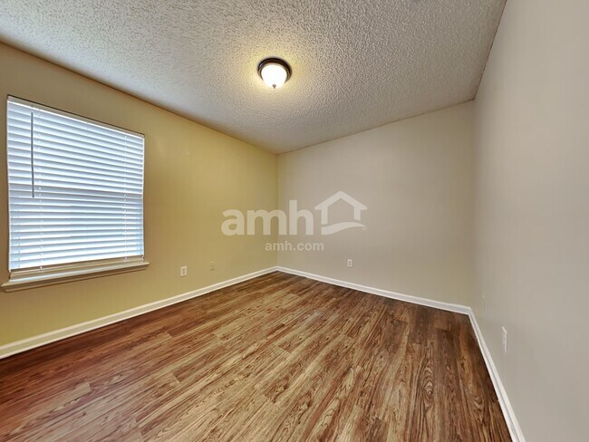 Building Photo - 1860 Enterprise Ave