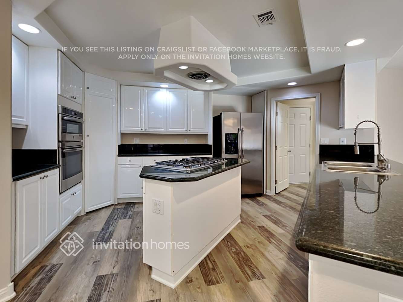 Building Photo - 2405 Eagleridge Dr