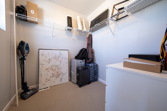 Building Photo - 756 Stonegate Rd