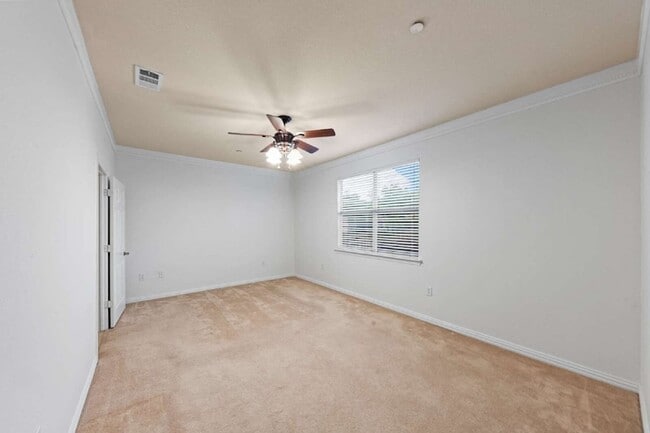 Building Photo - 252 Heritage Hill Dr