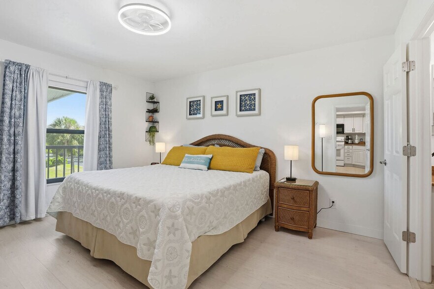 Building Photo - 600 Neapolitan Way