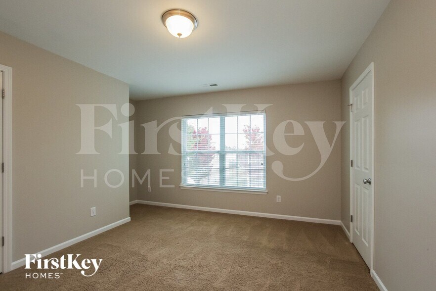 Building Photo - 4505 Lawrence Daniel Dr