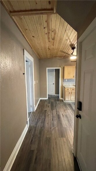 Building Photo - 247 Cedar Ave