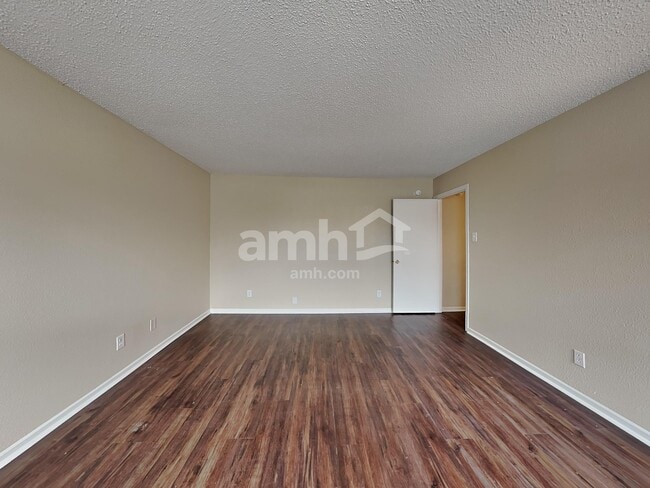 Building Photo - 1281 Rosemary Ct