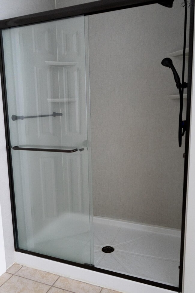 Building Photo - 5 Libby Ct