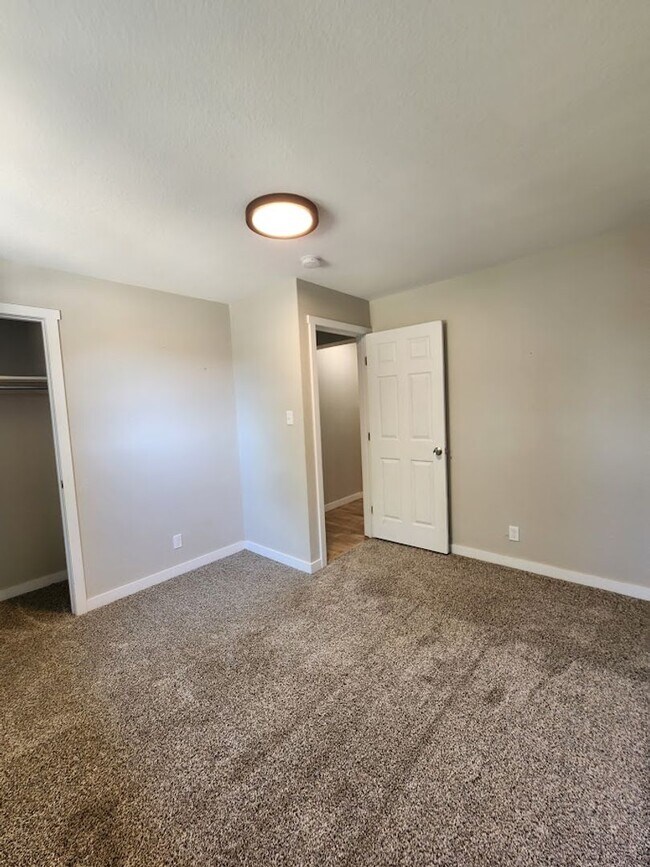 Building Photo - Long Realty & Property Management - Updated Ranch Home on 1 Acre