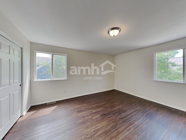 Building Photo - 9836 Kenton Cir