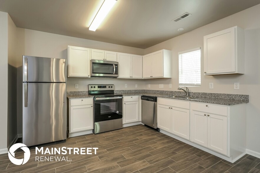 Building Photo - 3800 Bellingham Ct