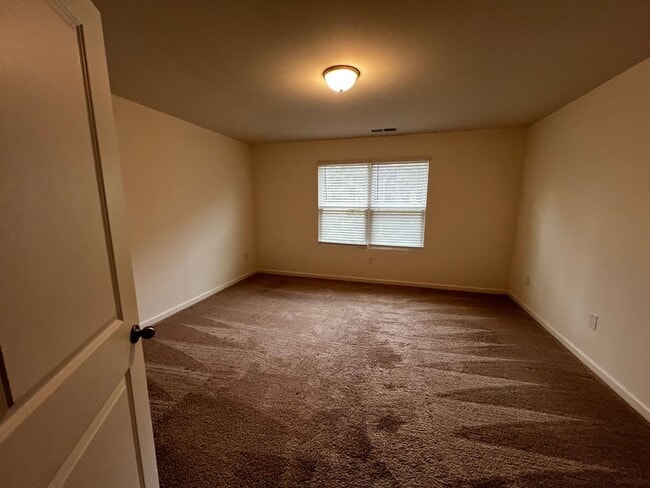 Building Photo - Nice 3/2.5 Home in Cartersville- $1,550