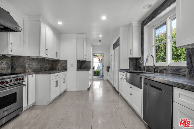 Building Photo - 1521 Midvale Ave