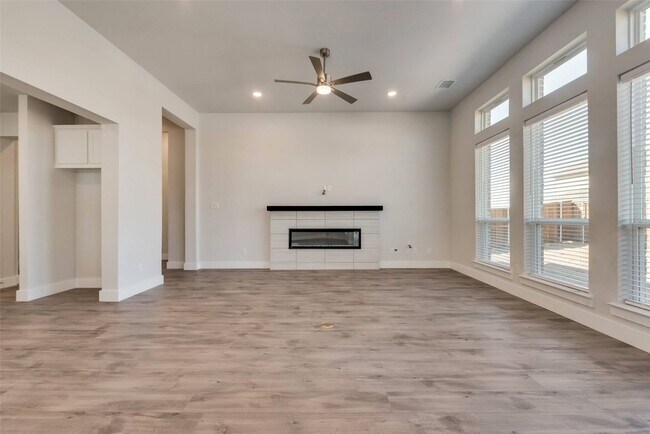 Building Photo - 6257 White Creek Drive