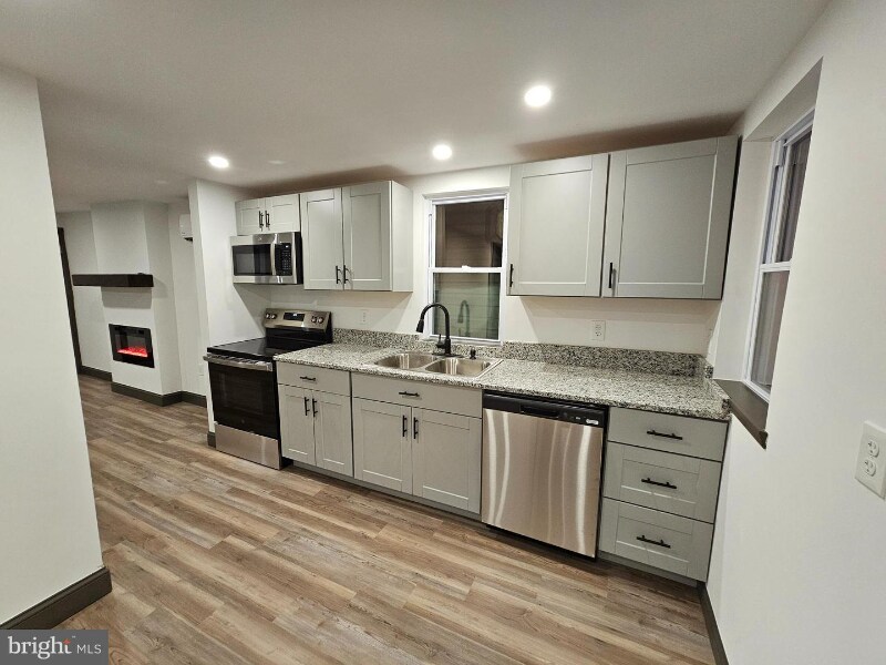 Building Photo - 211 S 2nd St