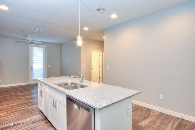 Building Photo - 2245 N Dayton St