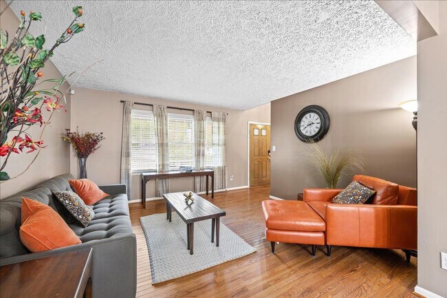 Building Photo - 6 Wavecrest Ct