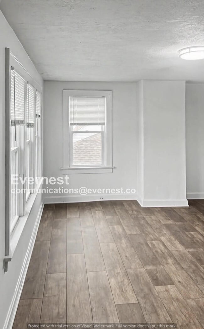 Building Photo - 2 Bed/1 Bath Home / Pet-Friendly / Vouchers Accepted / Available Now!