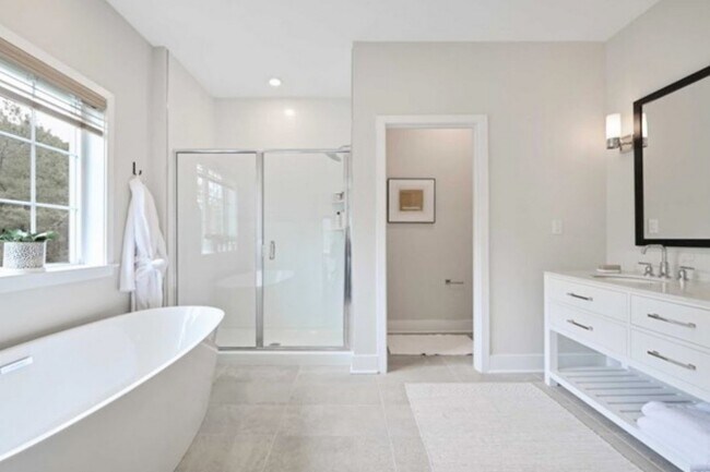 Building Photo - 1 Davies Dr