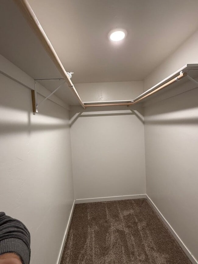 Building Photo - 504 S 5th St