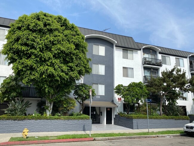Primary Photo - 101 N Croft Ave