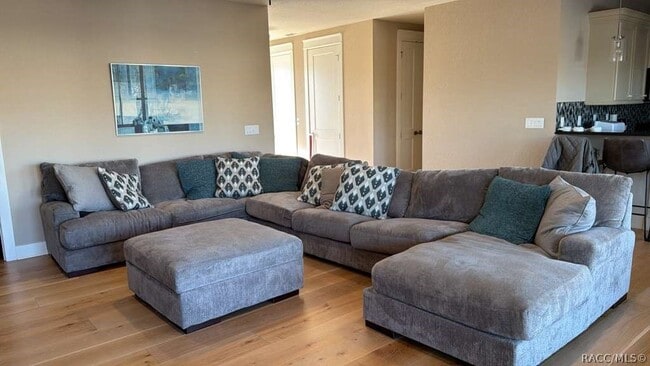 Building Photo - 1345 NW 20th Ave