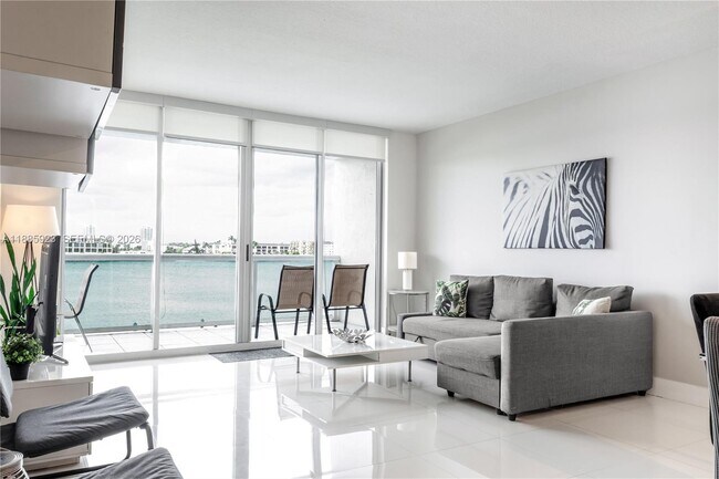 Building Photo - 17050 N Bay Rd