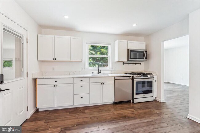 Building Photo - 8411 Berea Ct