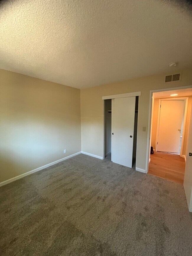 Building Photo - Cowell 4808-4810