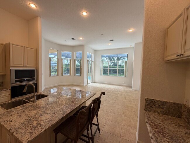Building Photo - 10440 Cypress Lakes Preserve Dr