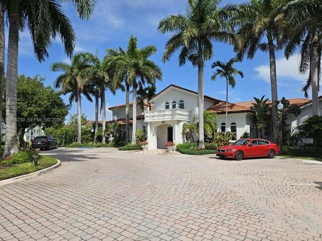 Building Photo - 207 Villa Cir