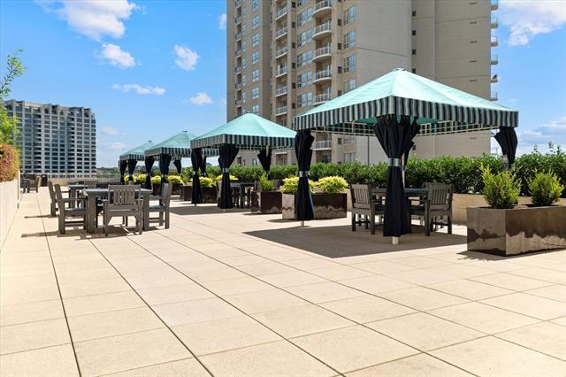 Building Photo - 3225 Turtle Creek Blvd