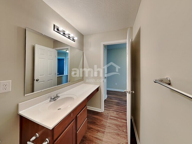 Building Photo - 4190 Brookdale Ct