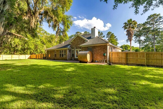 Building Photo - Gorgeously Updated 4 Bed/3.5 Bath in Tranquilla Hall - Buckhead