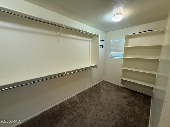 Building Photo - 12038 W Briles Rd
