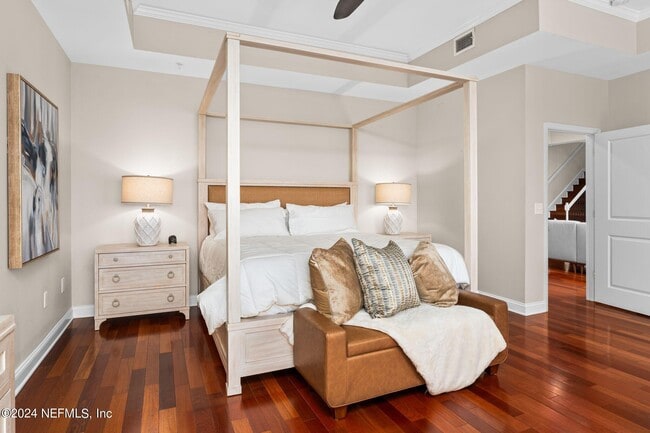 Building Photo - 400 E Bay St