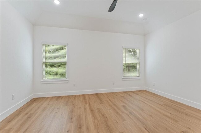 Building Photo - 49 Melbourn Dr