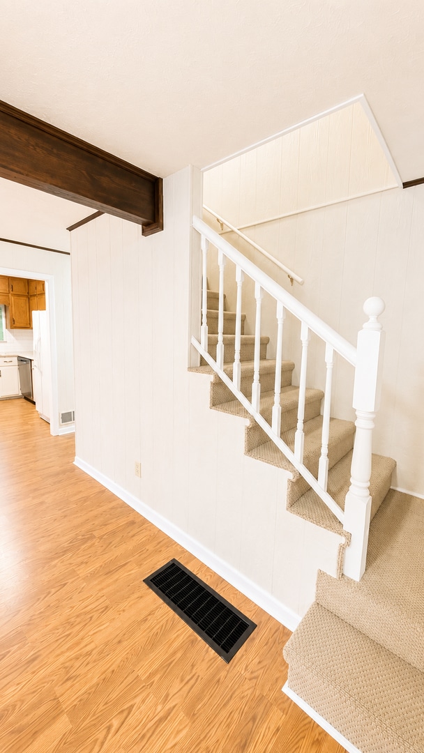 Building Photo - Well maintained Swannanoa Rental Home!
