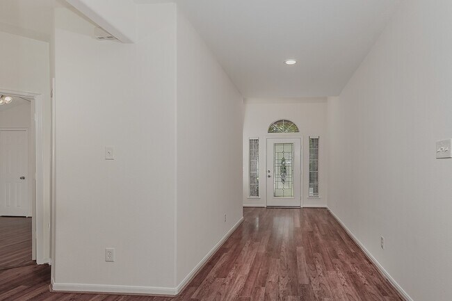 Building Photo - 115 Regan Mead Ct
