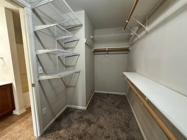 Building Photo - 5711 Vero Way