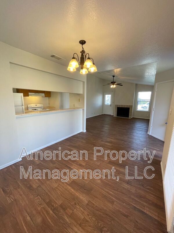 Building Photo - 4404 S 133rd E Ave