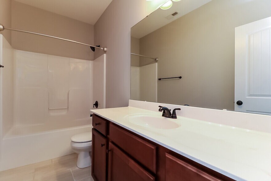 Building Photo - 152 Colson Dr