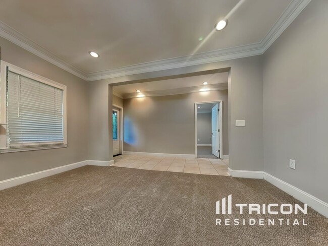 Building Photo - 1410 Bentwater Dr