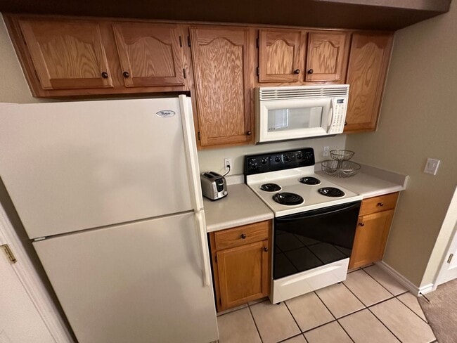 Building Photo - 1 Bed 1 Bath located at Casa De Soledad!