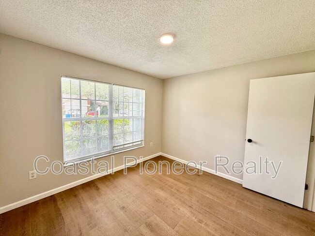 Building Photo - 11222 Clayridge Dr