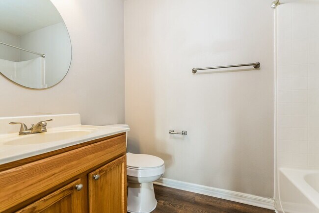 Building Photo - 813 Albi Ct