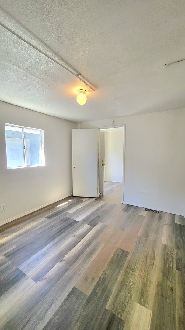 Building Photo - 521 Alaska Way