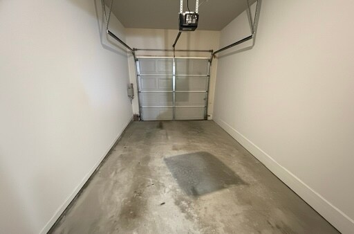 Building Photo - 6941 Rogers Point