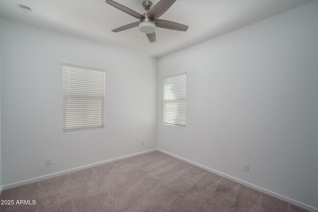 Building Photo - 14084 W Desert Flower Dr