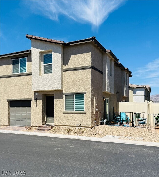 Building Photo - 2742 Matador Red Ave